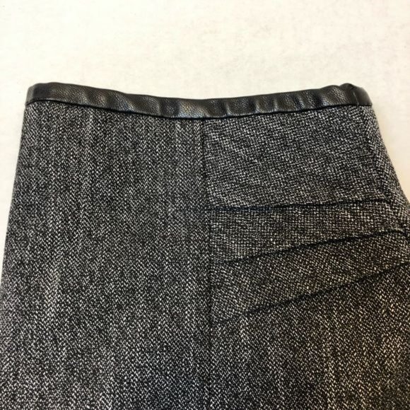 Express Gray Zip Back Layered Detail Pencil Skirt Size Small - Picture 5 of 14